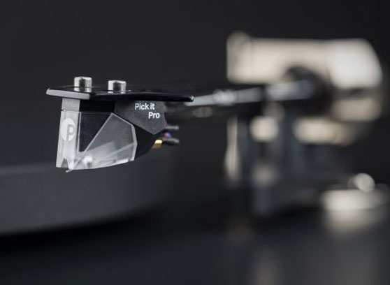 Pro-Ject Debut Pro - cecha 1